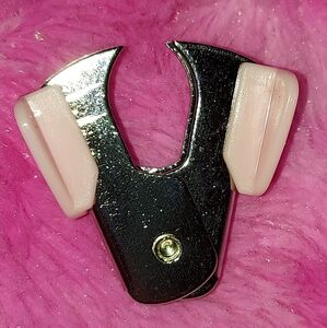 Brand New, Travel / Mini Stapler Remover in Pink (1.18 inches)